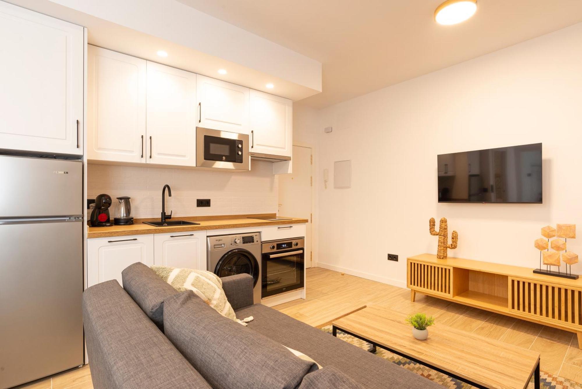 II Cozy & Modern Apartment Ayr Málaga Exteriör bild